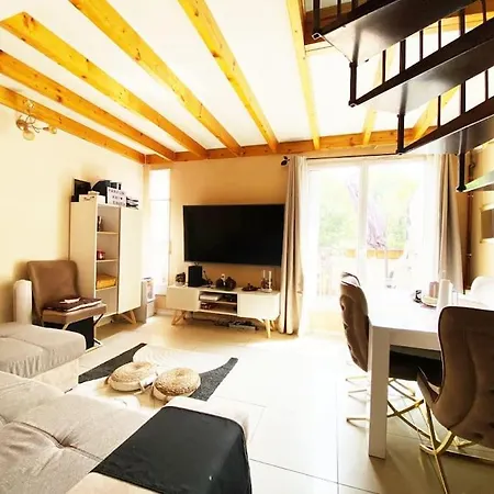 Διαμέρισμα Agreable Duplex De Type F4 Sevran